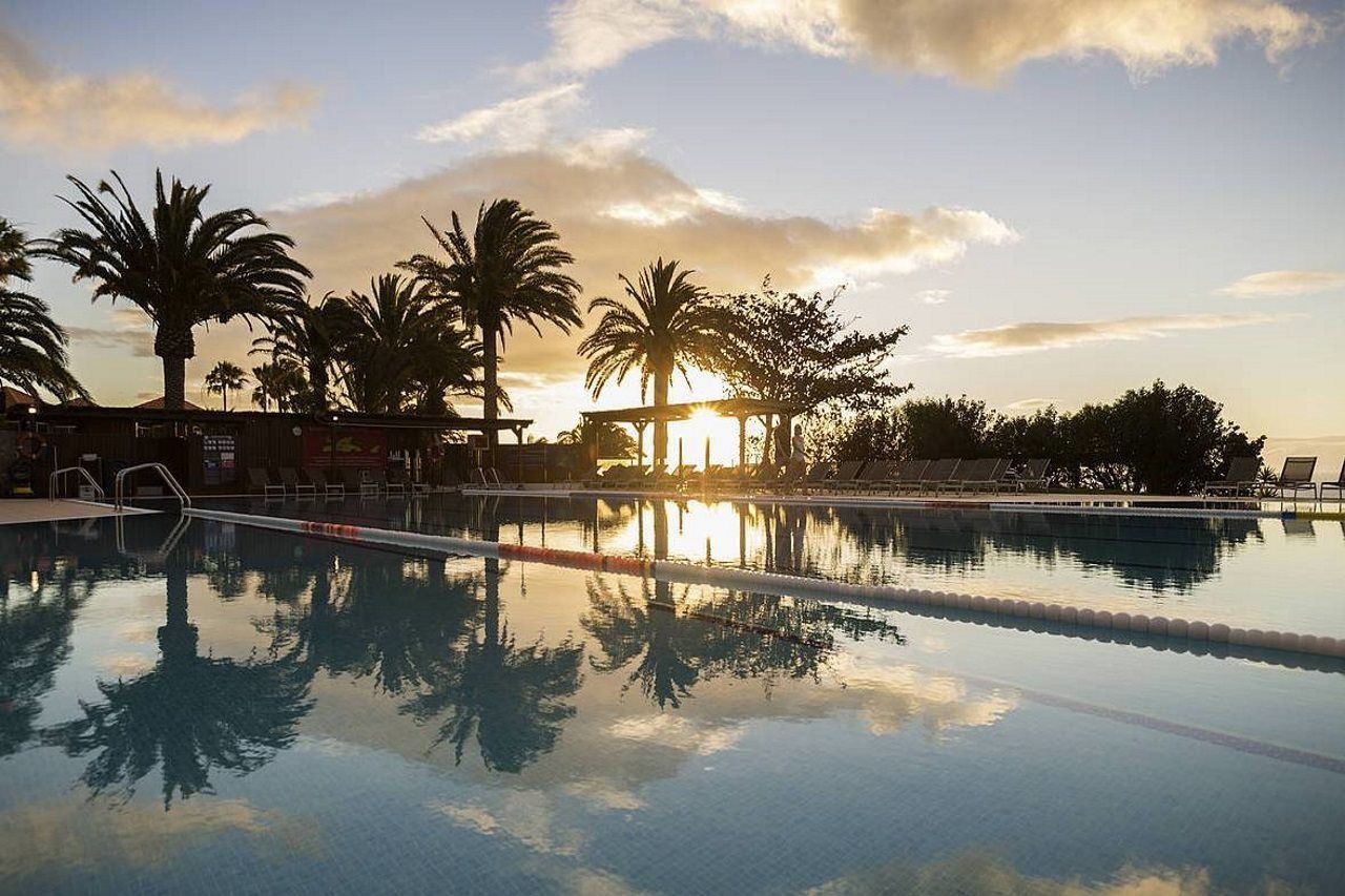 Robinson Club Esquinzo Playa 4*