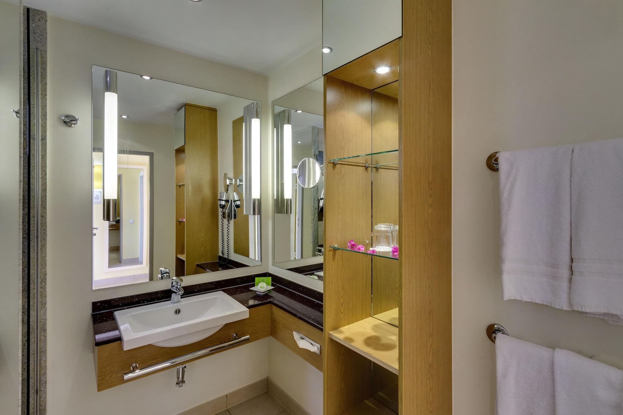 Resort Robinson Esquinzo Playa 4*